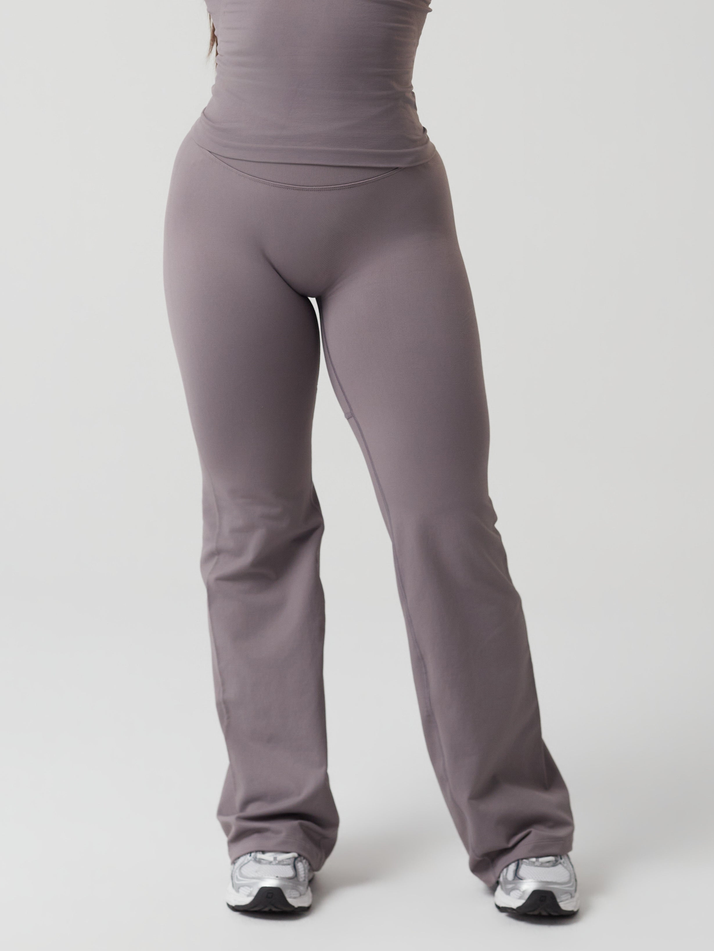 BOOST FLARE LEGGING