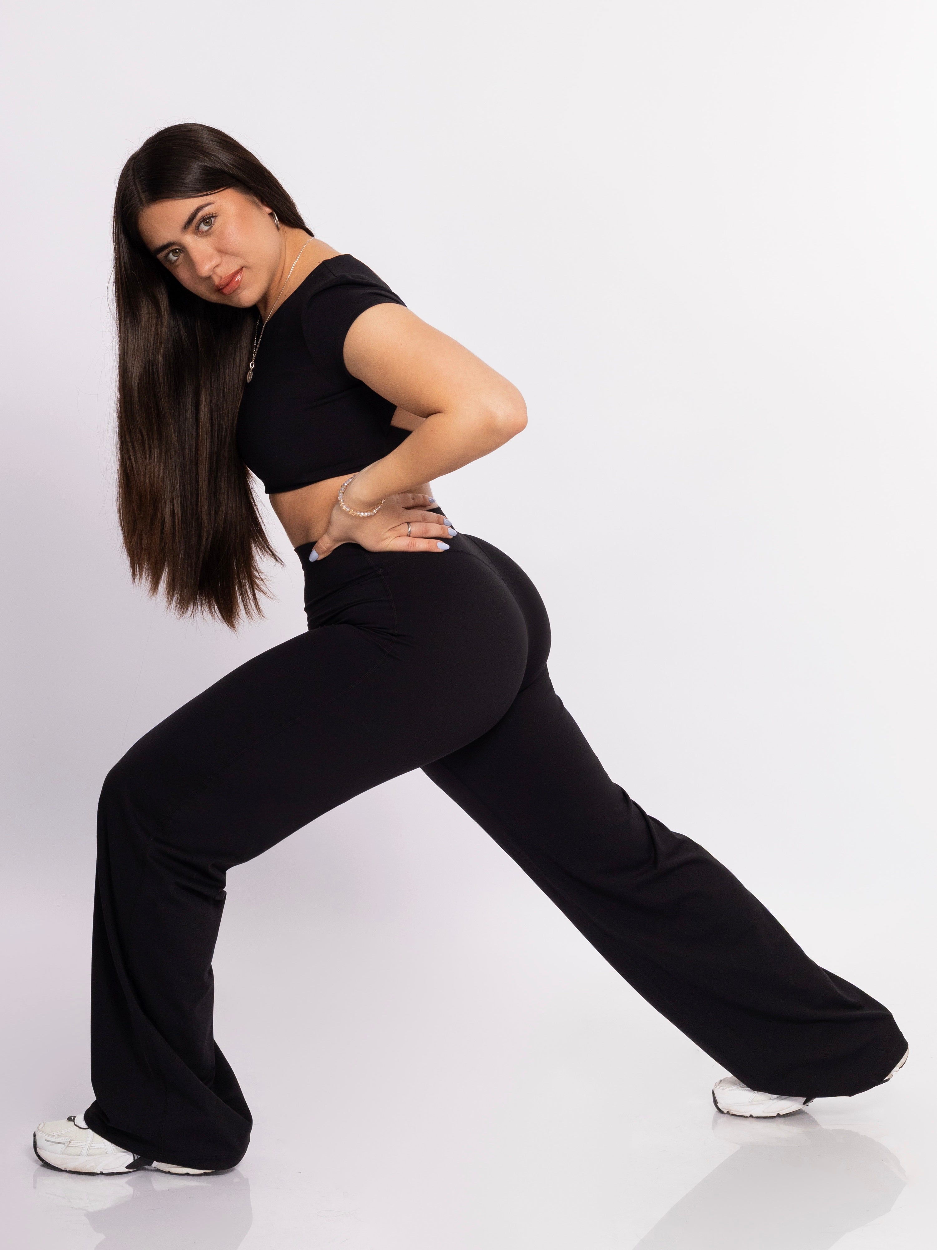 ALLURE OPEN CROP TOP