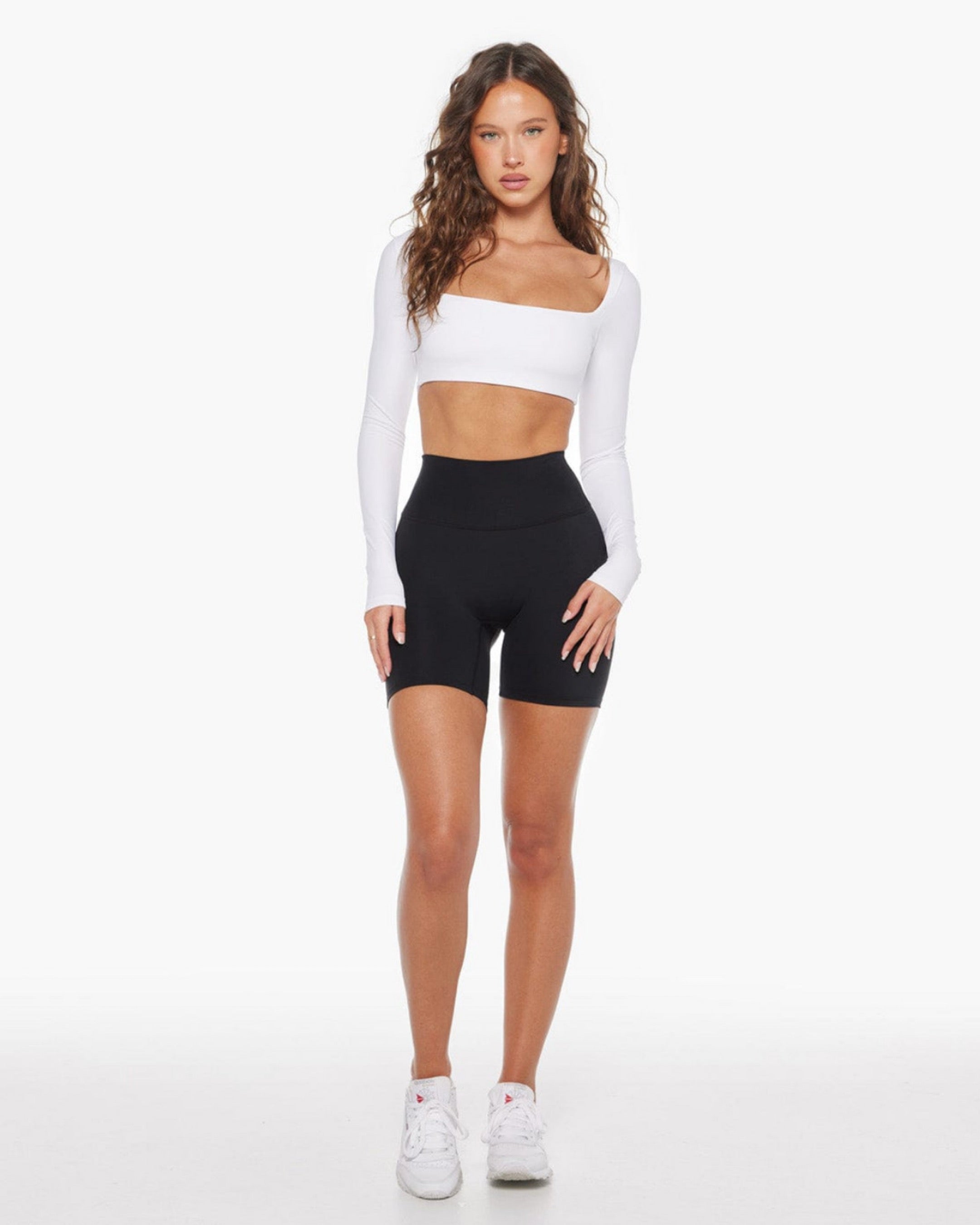 SHORT FREEDOM CONTOUR | NEGRO
